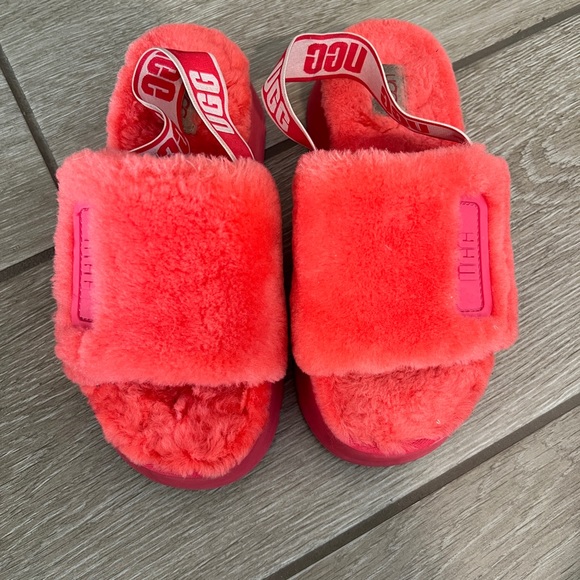 Pink platform Uggs size 7 - Picture 2 of 2